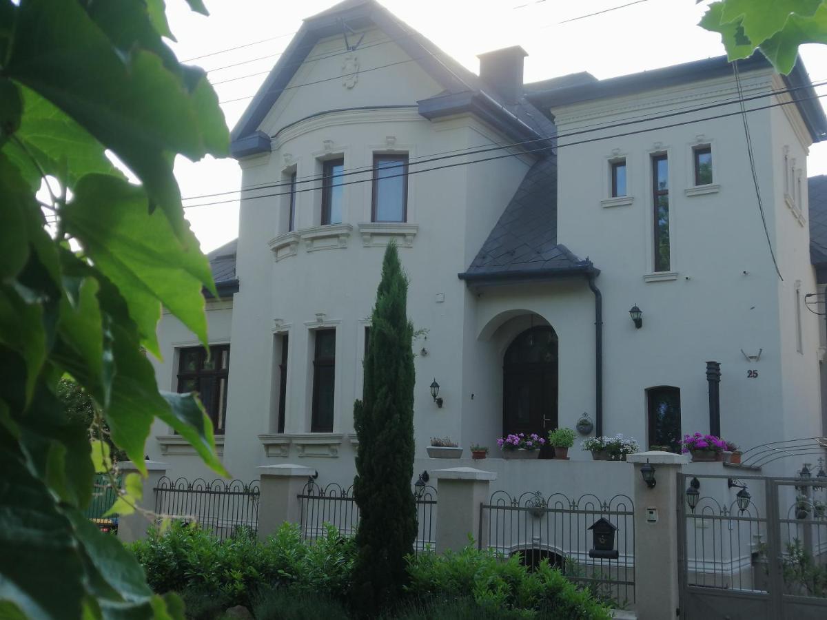 Kuria Apartman Budapest With Free Parking Eksteriør billede